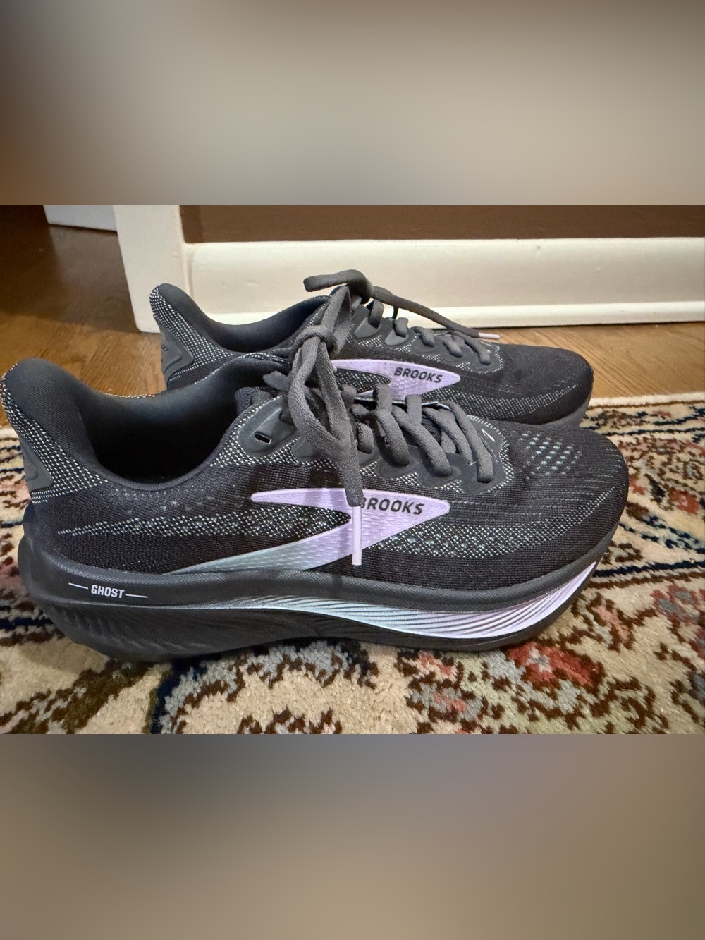 Brooks Women's Gray/Lavender Ghost 17 Sneakers Sz 5.5